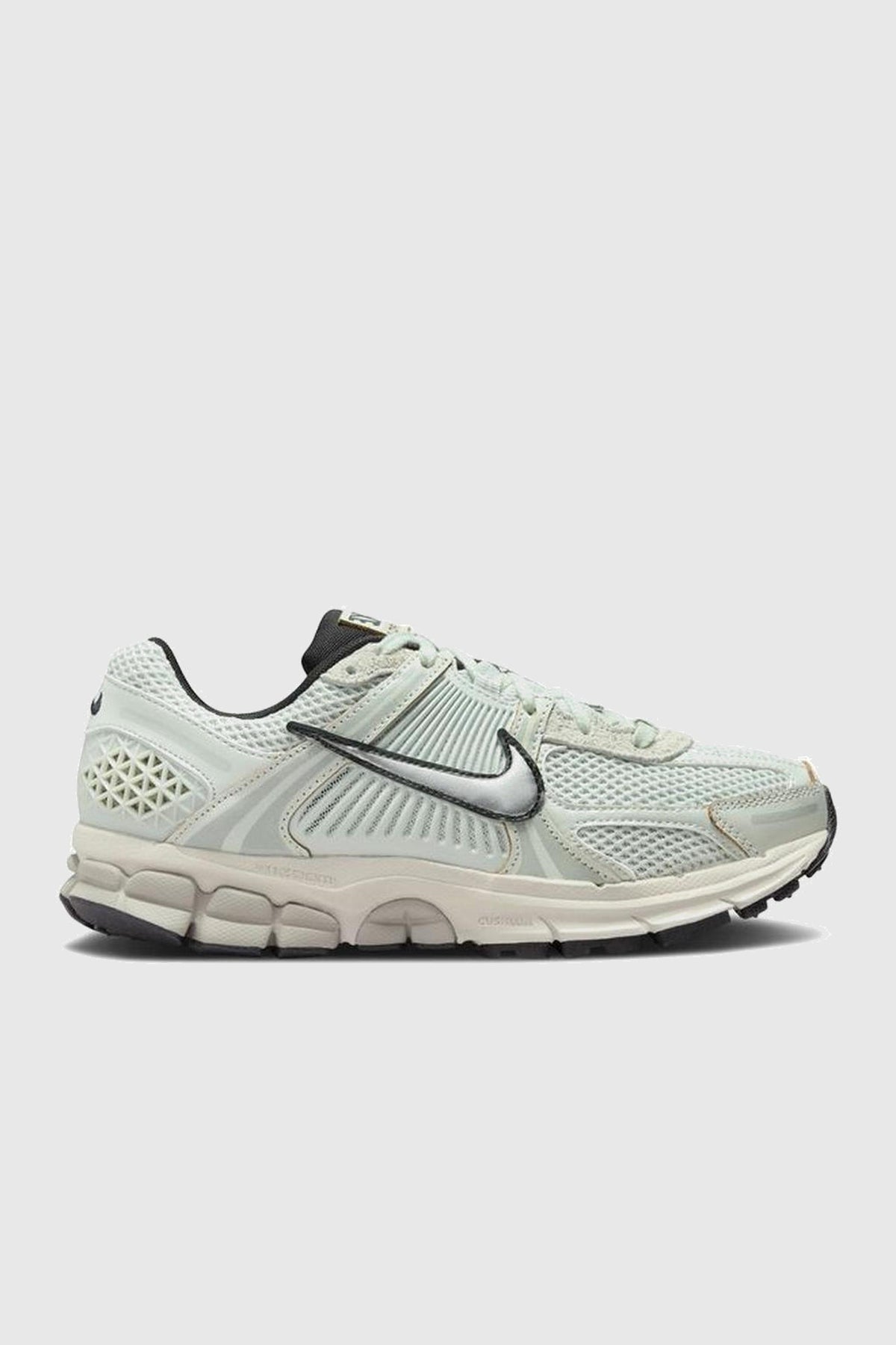 NIKE WMNS AIR ZOOM VOMERO 5 'LIGHT SILVER CHROME' - FN6742-001