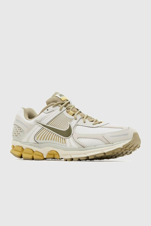 NIKE AIR ZOOM VOMERO 5 'LIGHT BONE OLIVE' - FV0397-001