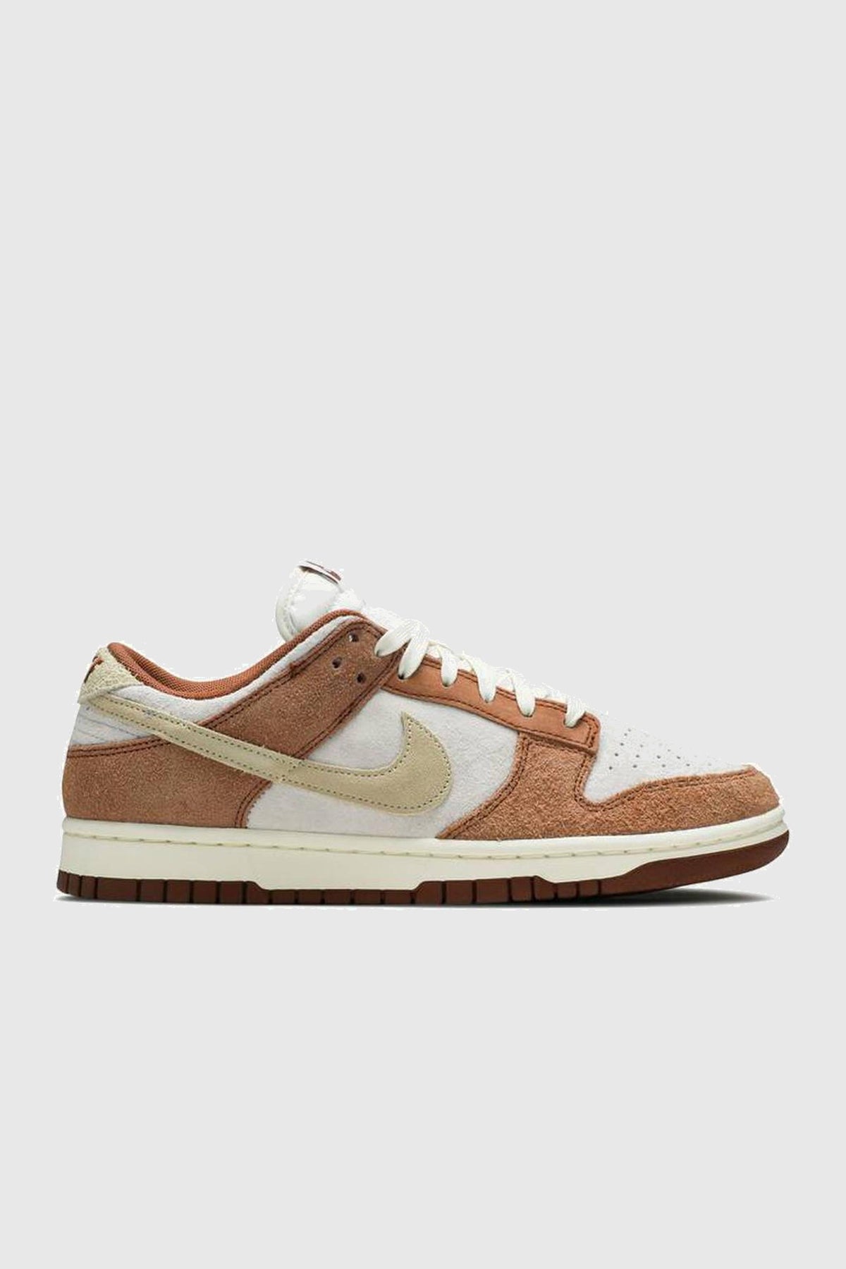NIKE DUNK LOW PREMIUM 'MEDIUM CURRY' - DD1390-100