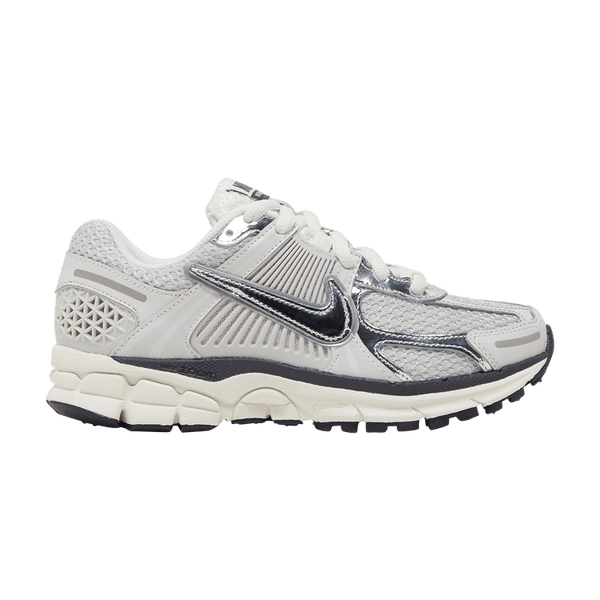 NIKE WMNS AIR ZOOM VOMERO 5 'PHOTON DUST METALLIC SILVER' - FD0884-025