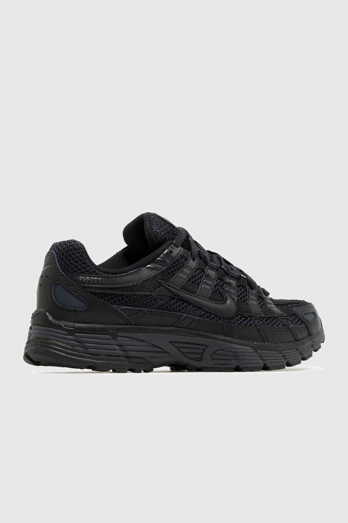 NIKE P-6000 PREMIUM 'TRIPLE BLACK' - FQ8732-010